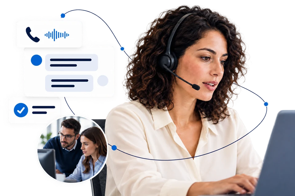 Illustration einer Kundenberaterin mit Headset, Telefon- und Chat-Symbolen sowie einem Beratungsteam